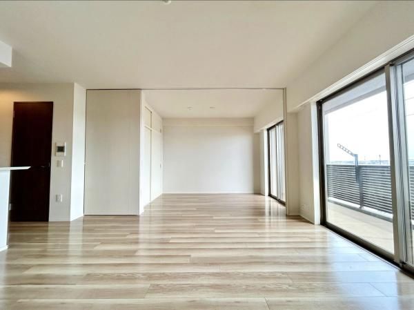 3LDK Condo for Sale in Nagareyama's Otakanomori - WELIS South Arena - Thumbnail 3