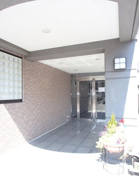 1K Apartment for Rent in Urawa Ward, Saitama City - Thumbnail 3