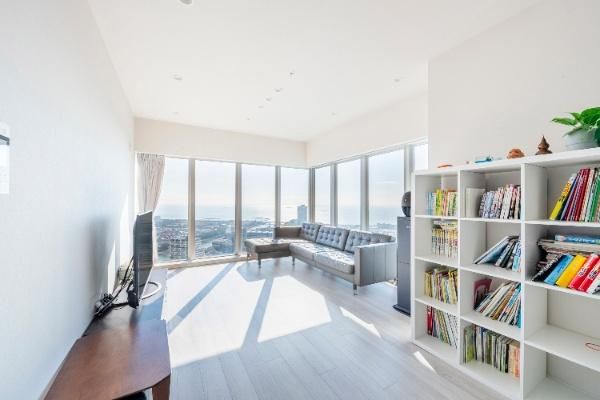 3LDK Apartment for Sale in Makuhari Bay Park, Chiba City - Thumbnail 2