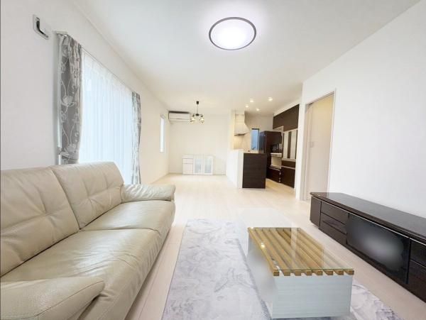 2018 Built 4LDK Wooden House for Sale in Yashio, Saitama - Thumbnail 2