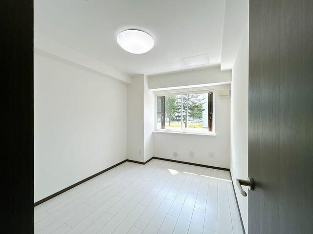 Renovated 3LDK Apartment for Sale in Kiyota, Sapporo - Thumbnail 4
