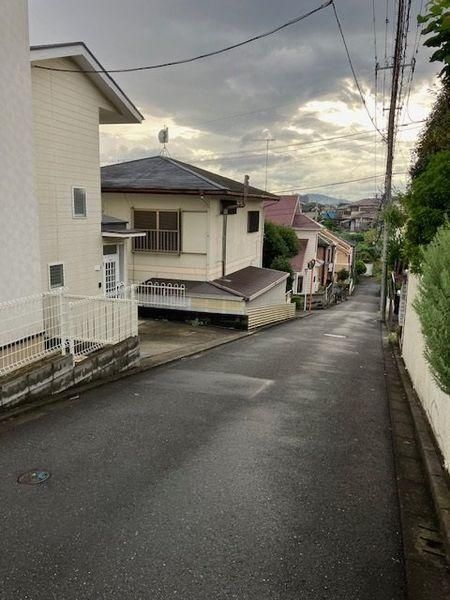Land for Sale in Machida, Tokyo with 1992 House - Thumbnail 2