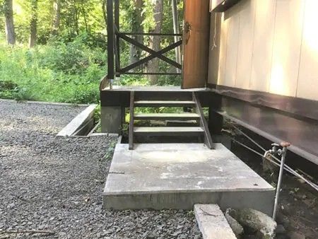 Mountain Cottage with Hot Spring Rights in Yawatahama, Iwate - Thumbnail 3