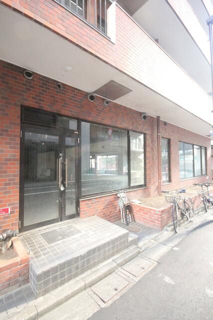 Office Space for Rent in Chiyoda, Tokyo - 168.87 sqm - Thumbnail 3