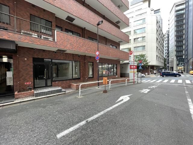 Office Space for Rent in Chiyoda, Tokyo - 168.87 sqm - Thumbnail 4