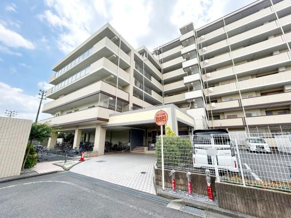 Sun Cradle Hamura Riviere Condo for Sale in Tokyo - Thumbnail 4