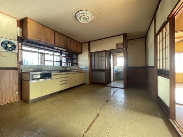 8DK House on 465sqm Land in Matsusaka, Mie Prefecture - Thumbnail 4