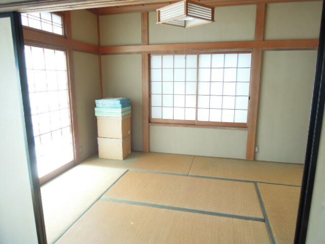 2-Story 5DK House for Rent in Utsunomiya, Tochigi - Thumbnail 3
