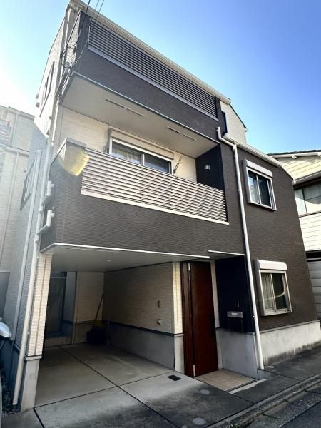 2016 Built 3LDK House in Meguro, Tokyo | 125 Million Yen - Thumbnail 2