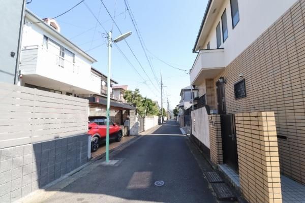 3LDK Detached House for Sale in Soshigaya, Setagaya, Tokyo - Thumbnail 2