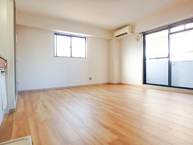 Studio Apartment for Rent in Kanagawa-ku, Yokohama - Thumbnail 3