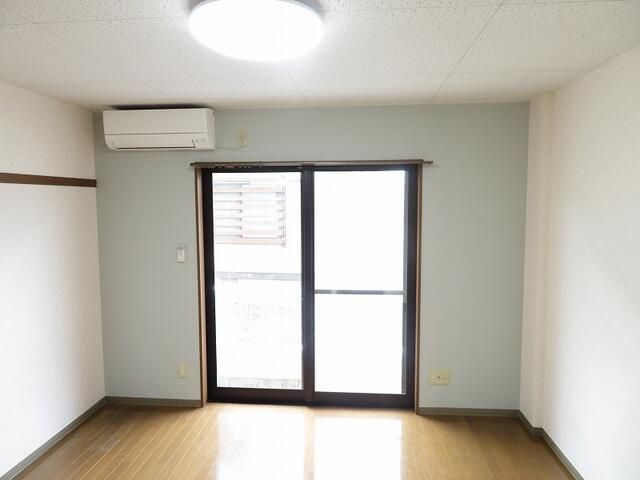 1K Apartment for Rent in Yonezawa, Yamagata - 26.71 sqm - Thumbnail 2