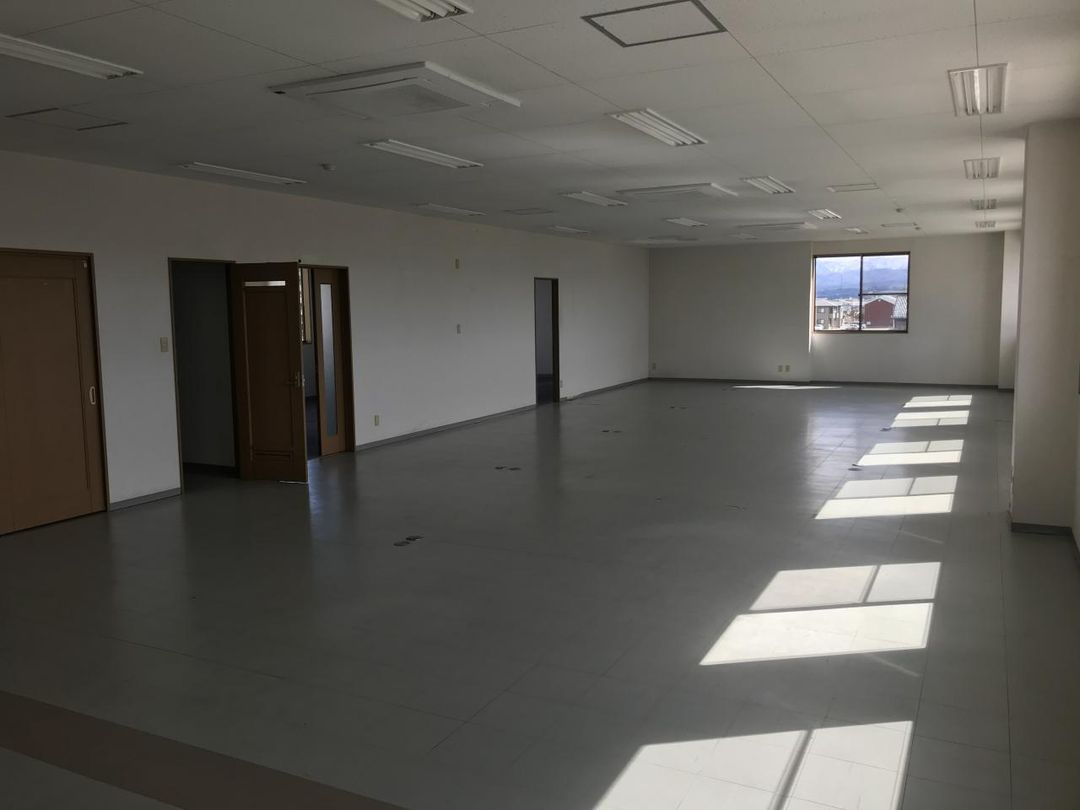Warehouse & Office for Sale in Komatsu, Ishikawa - 958 sqm Land - Thumbnail 2