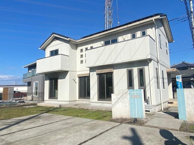 2008-Built 3SLDK House with 3-Car Parking in Oyama, Tochigi - Thumbnail 2