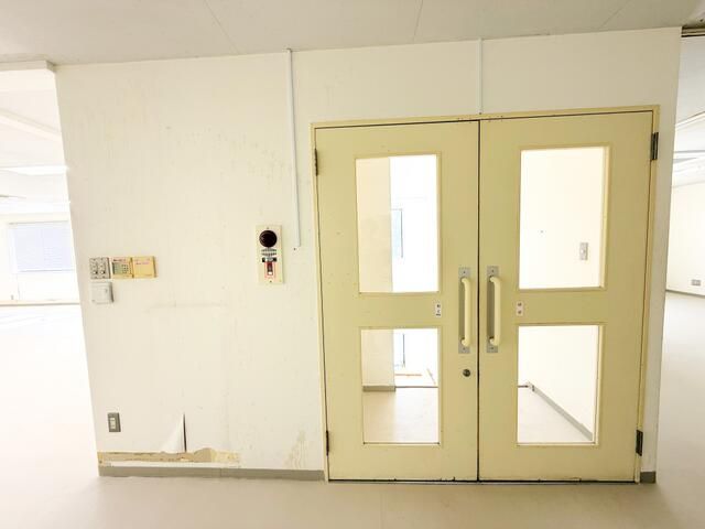 Commercial Space for Rent in Tachikawa, Tokyo - 165.62 sqm - Thumbnail 2