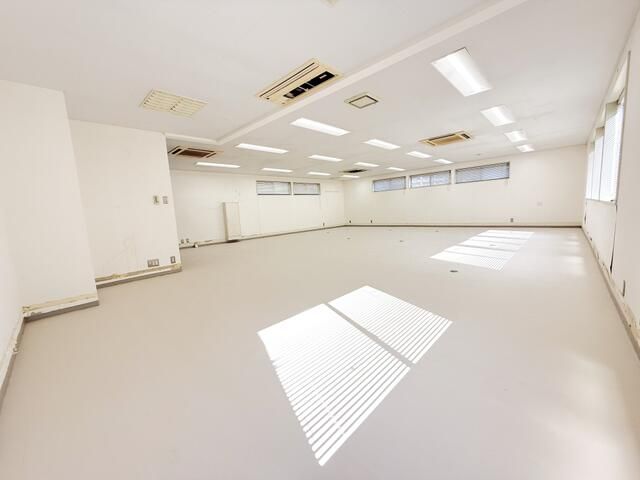 Commercial Space for Rent in Tachikawa, Tokyo - 165.62 sqm - Thumbnail 4