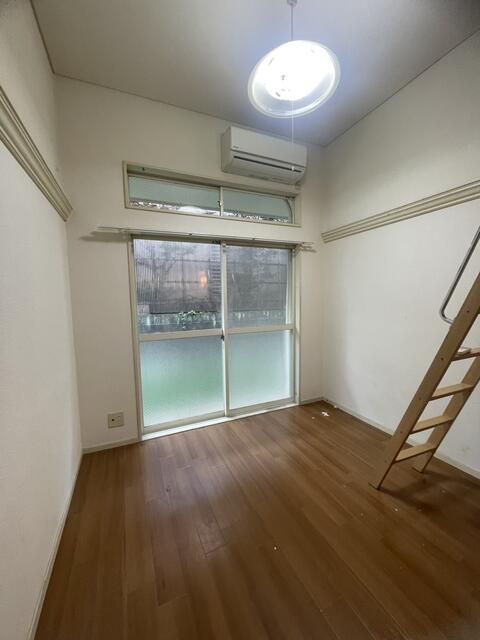 1K Apartment for Rent in Minamimagome, Ota-ku, Tokyo - Thumbnail 3