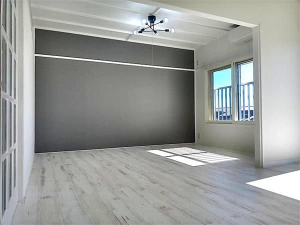 2LDK Apartment for Sale in Tama City's Toyogaoka Danchi - Thumbnail 2