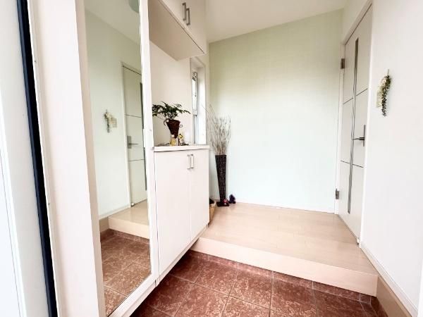 3LDK Detached House for Sale in Kobe's Kita Ward, Hyogo - Thumbnail 2