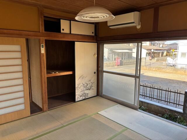 4DK House on Large Corner Lot in Kasumigaura, Ibaraki - Thumbnail 4