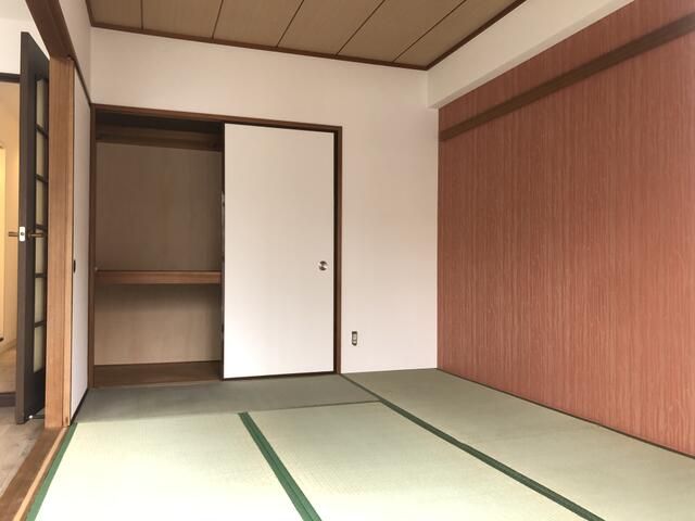 Angelheim Higashi-Nakano 2DK Apartment for Rent in Tokyo - Thumbnail 2