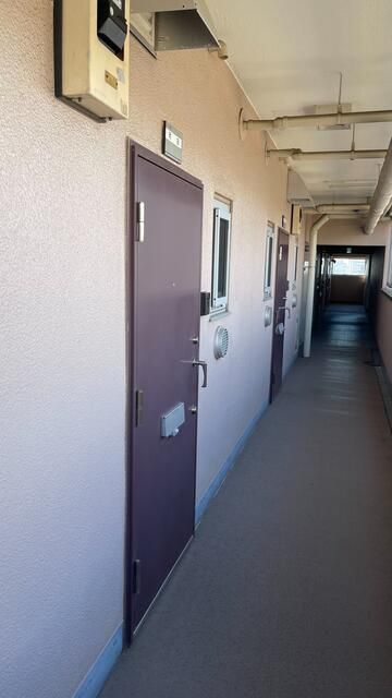 2SDK Apartment for Sale in Hino, Tokyo - Top Floor with Balcony - Thumbnail 2