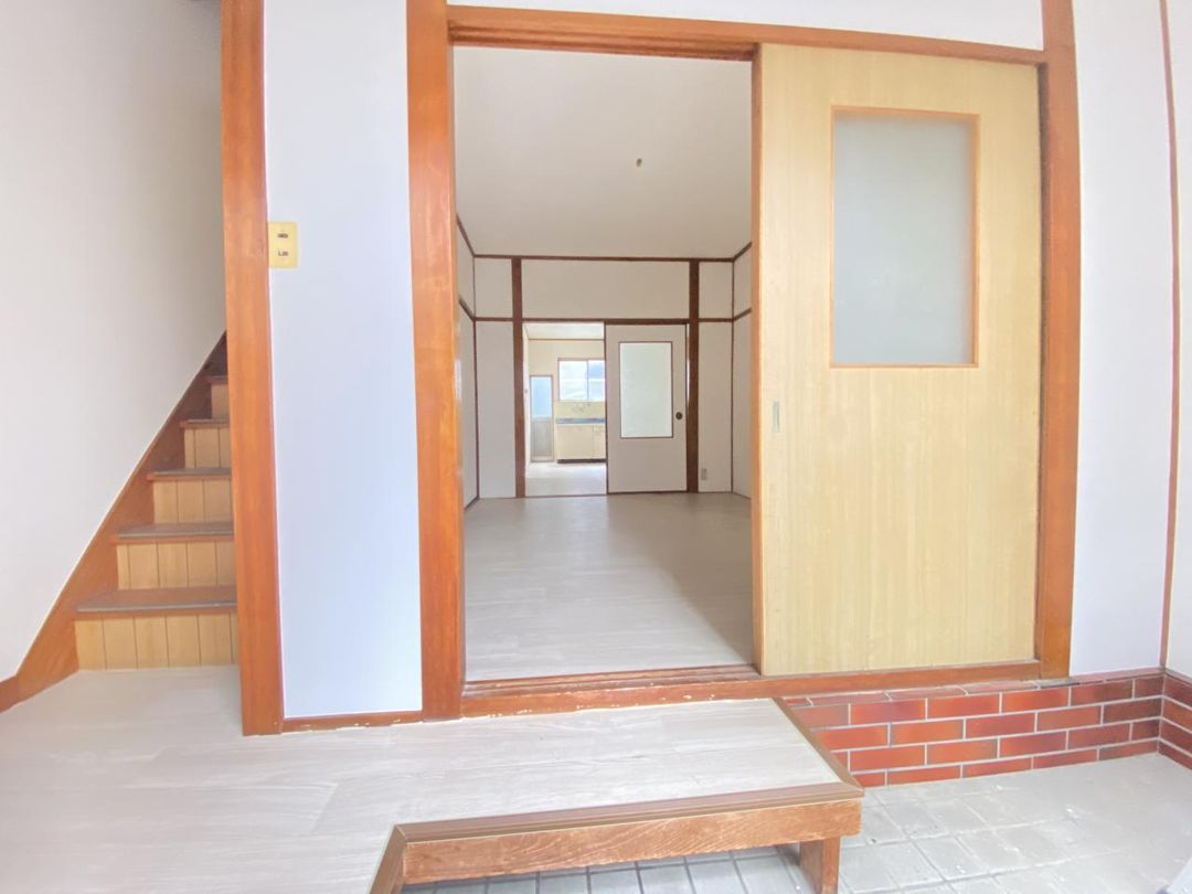 1980 3SDK Detached House for Sale in Ikuno Ward, Osaka - Thumbnail 3