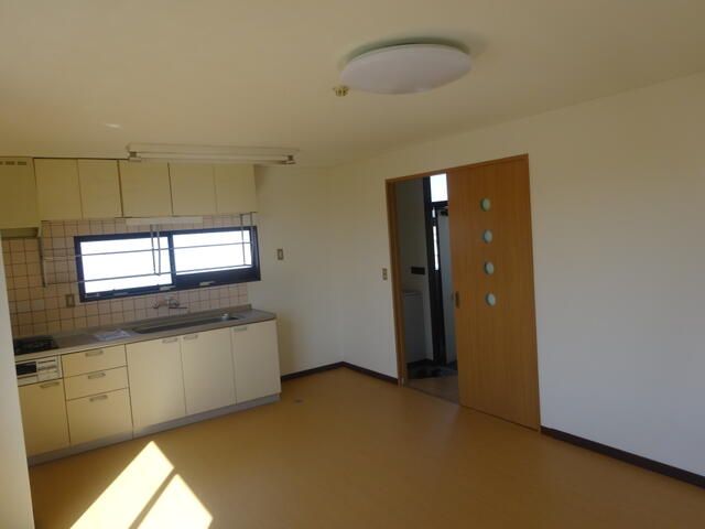 Shop/Office for Rent in Komatsu, Ishikawa - 1LDK, 58.41 sqm - Thumbnail 3