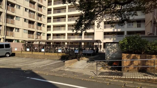 3K Apartment for Sale in Toyota Daiichi Corpos, Hino, Tokyo - Thumbnail 4