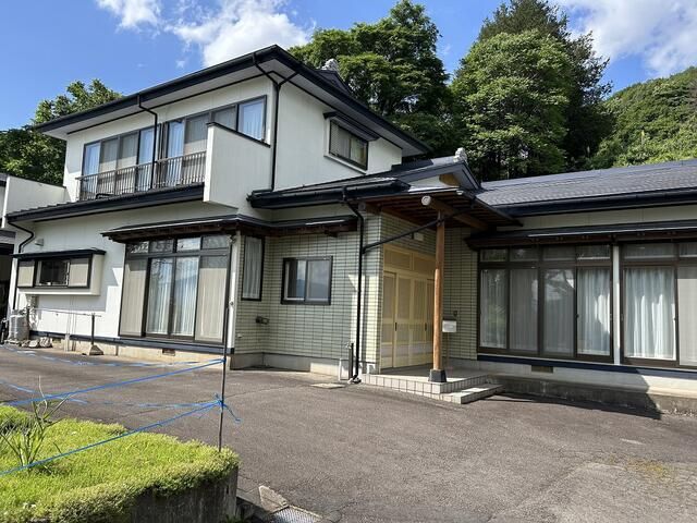 5LDK Wooden House on Large 1351sqm Land in Morioka, Iwate - Thumbnail 3