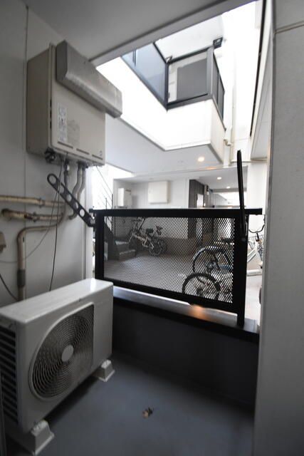 1K Apartment for Rent in Kunitachi, Tokyo - Near Yaho Station - Thumbnail 3