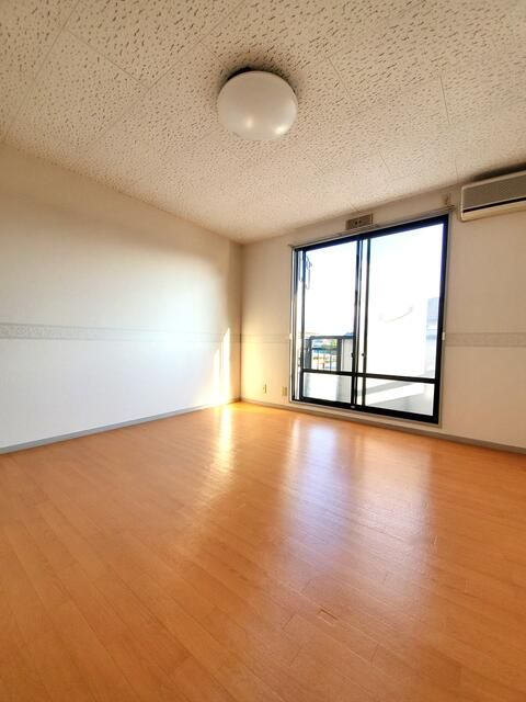 Female-Only 1K Apartment for Rent in Naka City, Yamanashi - Thumbnail 2