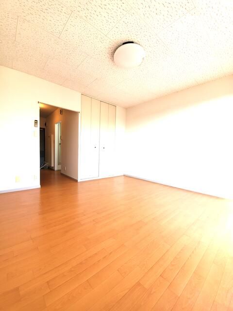 Female-Only 1K Apartment for Rent in Naka City, Yamanashi - Thumbnail 4