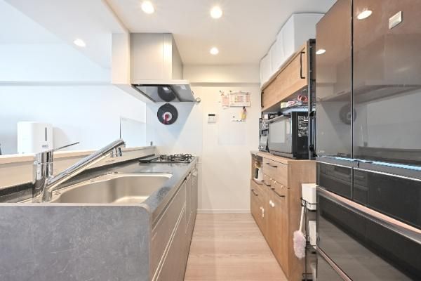 3LDK Apartment for Sale in Koshigaya, Saitama - Thumbnail 3