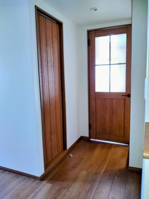 Lions Mansion Chiba Sanno 1LDK Apartment for Sale in Inage - Thumbnail 2