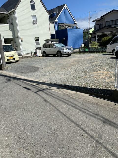 Affordable Parking Space for Rent in Isehara, Kanagawa - Thumbnail 2