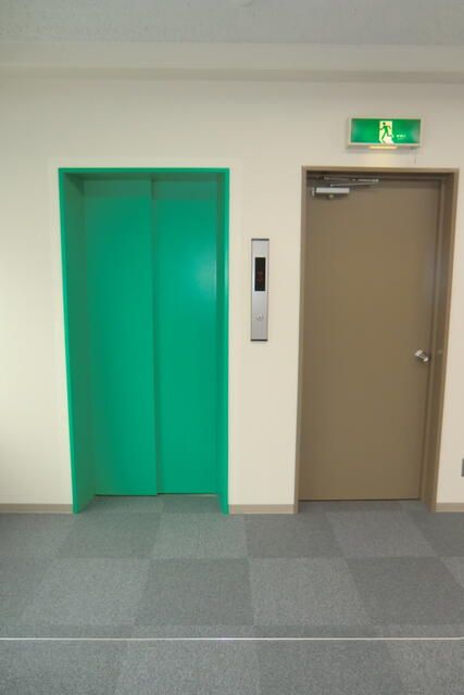 Tokyo Office for Rent in Koto Ward, 101 sqm near Kiba Station - Thumbnail 3
