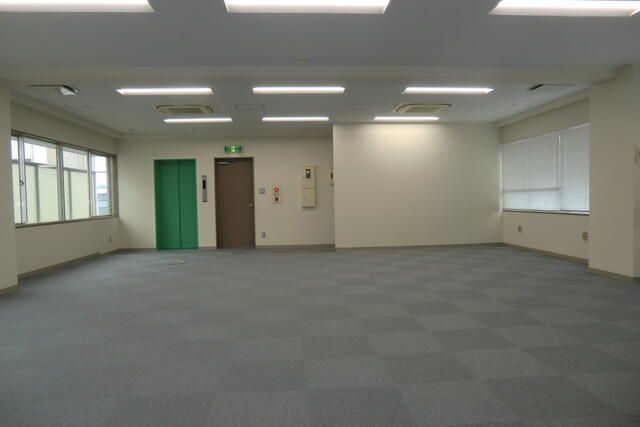 Tokyo Office for Rent in Koto Ward, 101 sqm near Kiba Station - Thumbnail 4