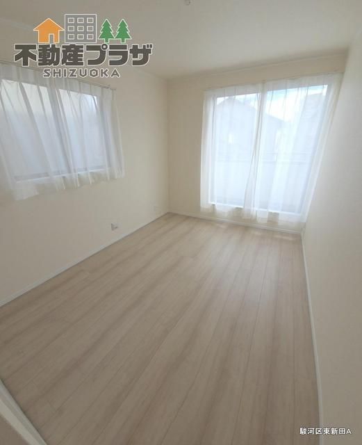 New 4-Bedroom House in Shizuoka's Suruga Ward - Thumbnail 4