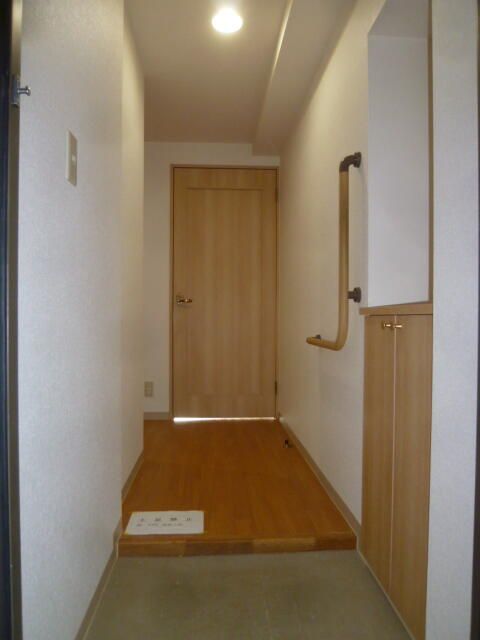 Premiere Mansion Kitano 2LDK Apartment for Rent in Sapporo - Thumbnail 2