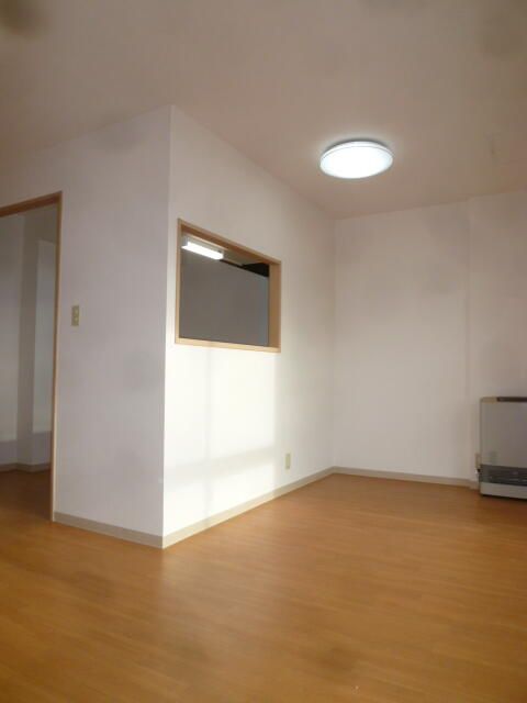 Premiere Mansion Kitano 2LDK Apartment for Rent in Sapporo - Thumbnail 4