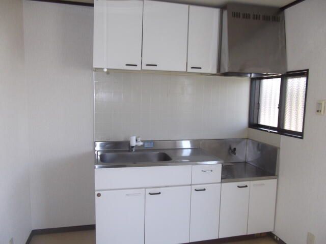 Co-op Nagisa 2DK Apartment for Rent in Kamogawa, Chiba - Thumbnail 4