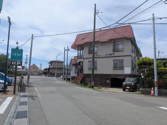 Investment Apartment Building in Akita City – 581m², 13 Units - Thumbnail 2