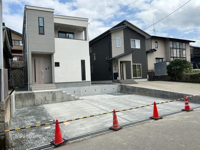 New 4LDK House for Sale in Kanazawa's Tatamimachi, Ishikawa - Main Image