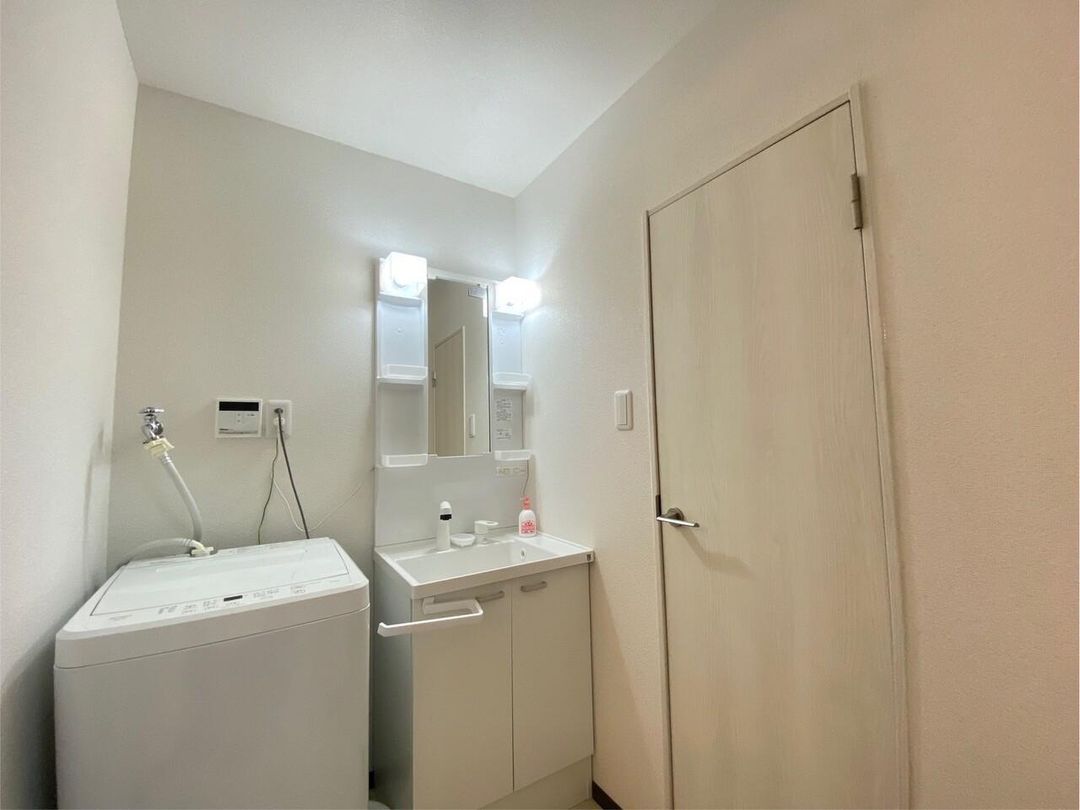 3LDK House for Sale in Ube, Yamaguchi with 3 Parking Spaces - Thumbnail 3