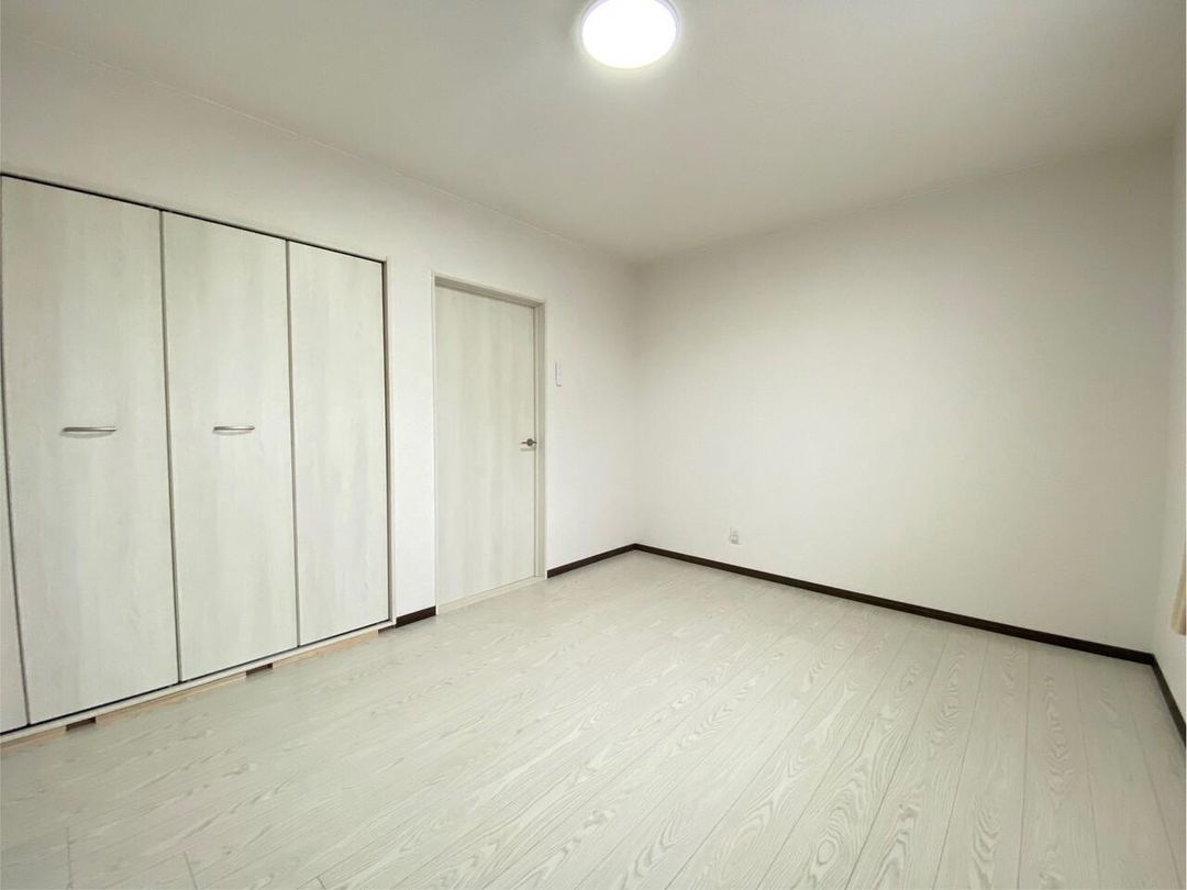 3LDK House for Sale in Ube, Yamaguchi with 3 Parking Spaces - Thumbnail 2