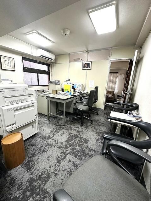 Office Unit for Sale in Kojimachi, Chiyoda-ku, Tokyo - Thumbnail 4