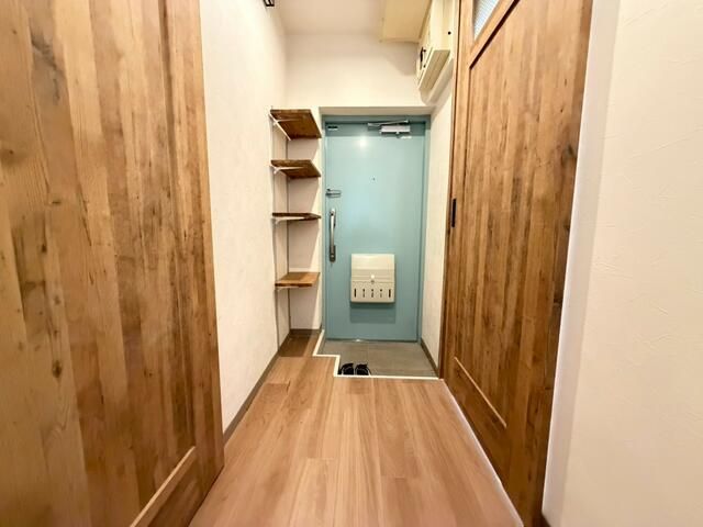 Tsujido Danchi Apartment with Seaside Park Views in Fujisawa - Image 1