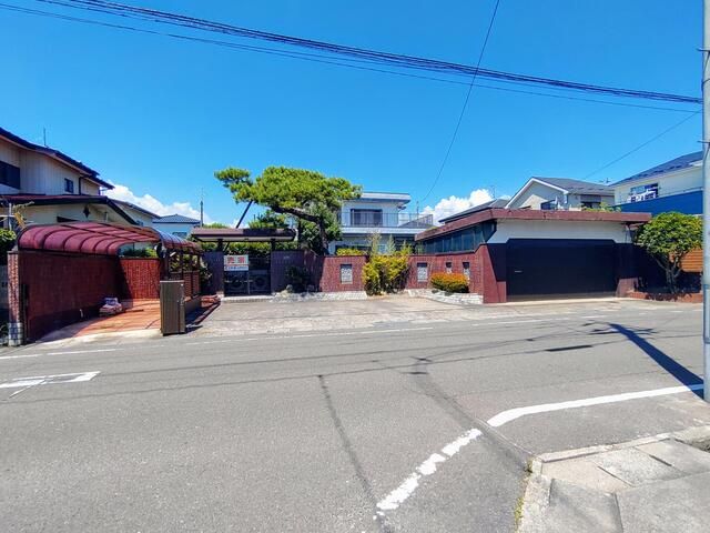 7DK Two-Generation House with 3 Car Parking in Fukushima City - Main Image