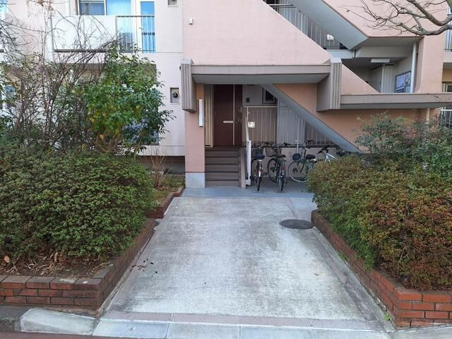 1LDK Apartment for Sale in Yamazaki, Machida, Tokyo - Thumbnail 2